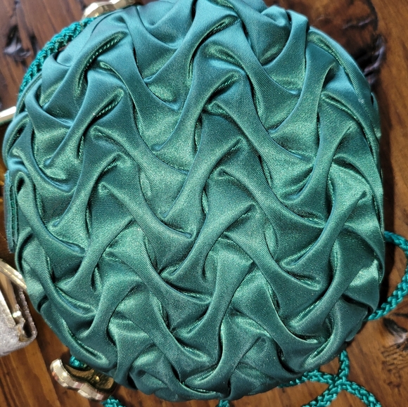 SHARMARK emerald purse. - Picture 3 of 7